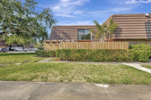 1621 16th Ln, Palm Beach Gardens, FL, 33418-3582 | Card Image