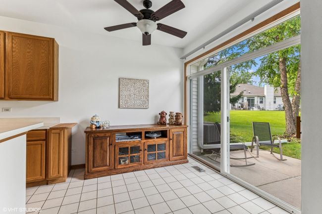 2326 Meadowcroft Ln, Townhouse with 2 bedrooms, 2 bathrooms and 2 parking in Grayslake IL | Image 8