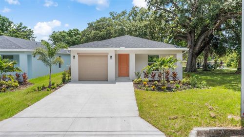 424 Douglas Ct, Fort Pierce, FL, 34950-2929 | Card Image