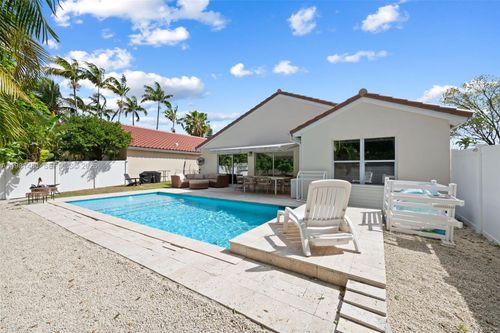 334 Sw 194th Ave, Pembroke Pines, FL, 33029-5456 | Card Image