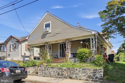 512 Elm Street, POTTSTOWN, PA, 19464 | Card Image