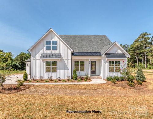 5042 Carolina North Drive, Gastonia, NC, 28056 | Card Image