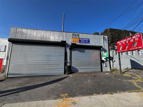 95 E Jericho Tpke, Huntington Station, NY, 11746-7329 | Card Image