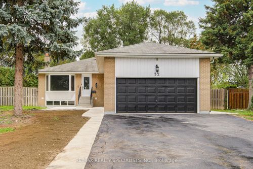 32 Drum Oak Cres, Brampton, ON, L6T1M5 | Card Image