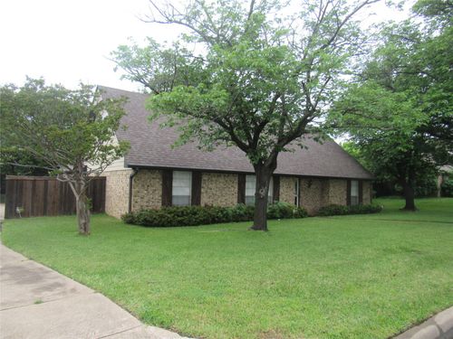 720 Blanton Dr, Sherman, TX, 75092-5404 | Card Image
