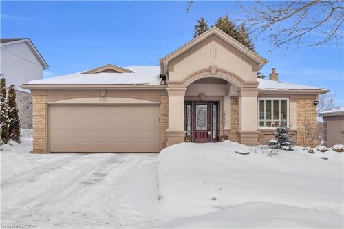 197 Autumn Hill Cres, Kitchener, ON, N2N1K9 | Card Image