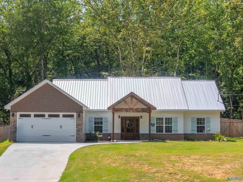 155 Nixon Dr, Guntersville, AL, 35976-3904 | Card Image