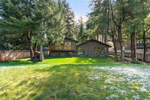 30 Robertson Cres, Hope, BC, V0X1L4 | Card Image