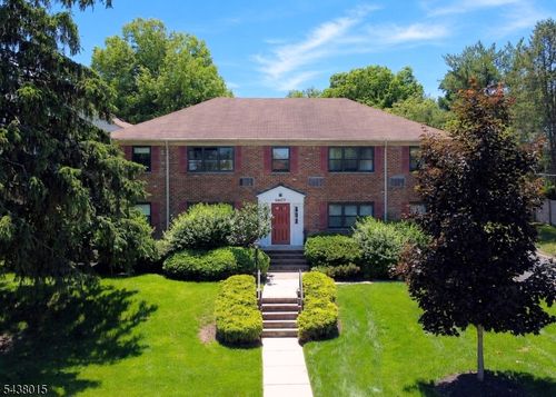 2b-9 West Ct, Westfield, NJ, 07090-1118 | Card Image