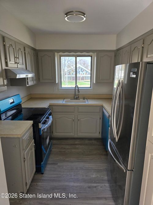 2-1775 Richmond Ave, Staten Island, NY, 10314-3907 | Card Image