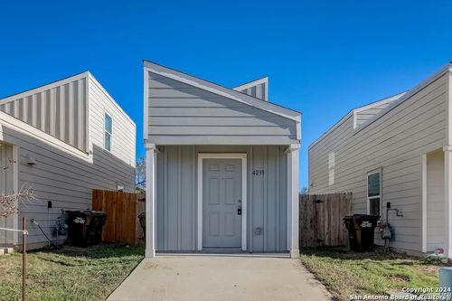 4239 Thalweg Way, San Antonio, TX, 78223-2383 | Card Image