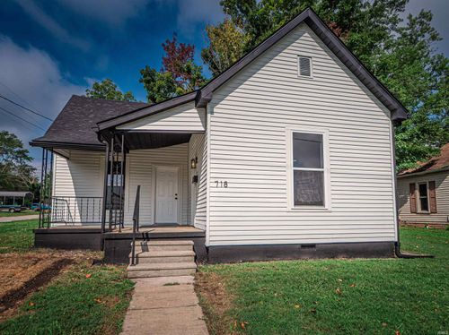 718 Illinois St, Bicknell, IN, 47512-3004 | Card Image