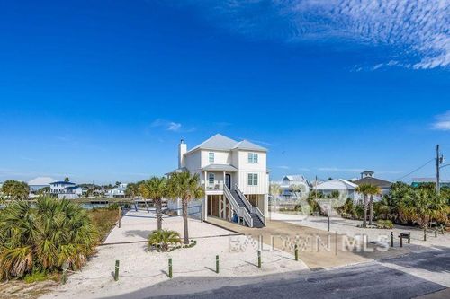 908 Shoreland Dr, Gulf Shores, AL, 36542-6326 | Card Image
