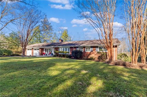 741 Country Club Rd, Mount Airy, NC, 27030-2333 | Card Image
