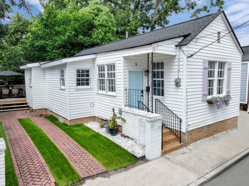 5 Carondolet St, Charleston, SC, 29403-4409 | Card Image