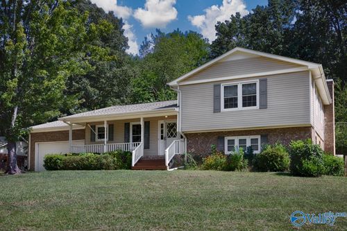 8002 Greenwillow Ct Se, Huntsville, AL, 35802-4040 | Card Image