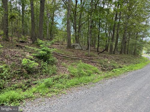 637 Seldom Seen Ln, GREAT CACAPON, WV, 25422 | Card Image
