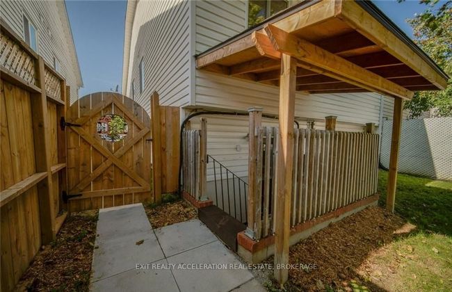 1302 Brackenwood Cres, House attached with 4 bedrooms, 2 bathrooms and 1 parking in Kingston ON | Image 37