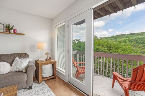 88f-21 Vaughns Gap Rd, Nashville, TN, 37205-4305 | Card Image