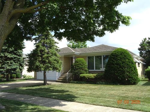 475 Courtesy Ln, Des Plaines, IL, 60018-5509 | Card Image