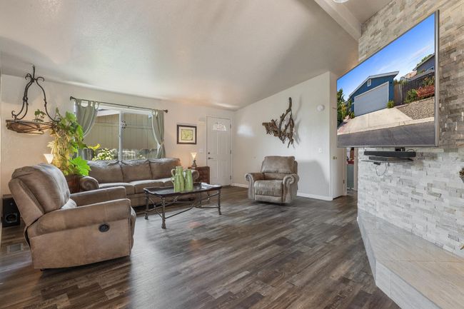 SPC-127 - 2755 N Walnut Rd, House other with 3 bedrooms, 2 bathrooms and null parking in Turlock CA | Image 6
