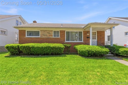 8801 Whitlock Ave, Dearborn, MI, 48126-4704 | Card Image