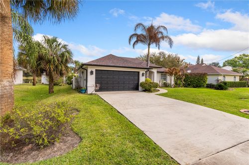 9440 87th St, Vero Beach, FL, 32967-3532 | Card Image