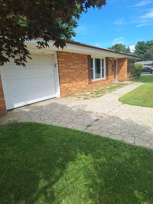 190 Melanie Blvd, Imlay City, MI, 48444-1431 | Card Image