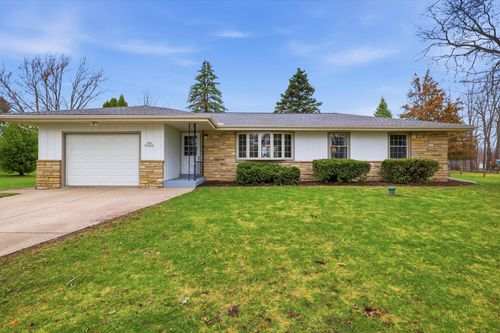 N64W15472 Sunny Dale Dr, Menomonee Falls, WI, 53051-5132 | Card Image
