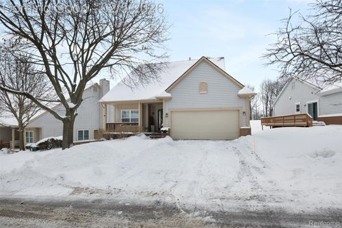 30823 Palmer Dr, Novi, MI, 48377-4519 | Card Image