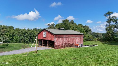 433 California Ave, Church Hill, TN, 37642-5103 | Card Image
