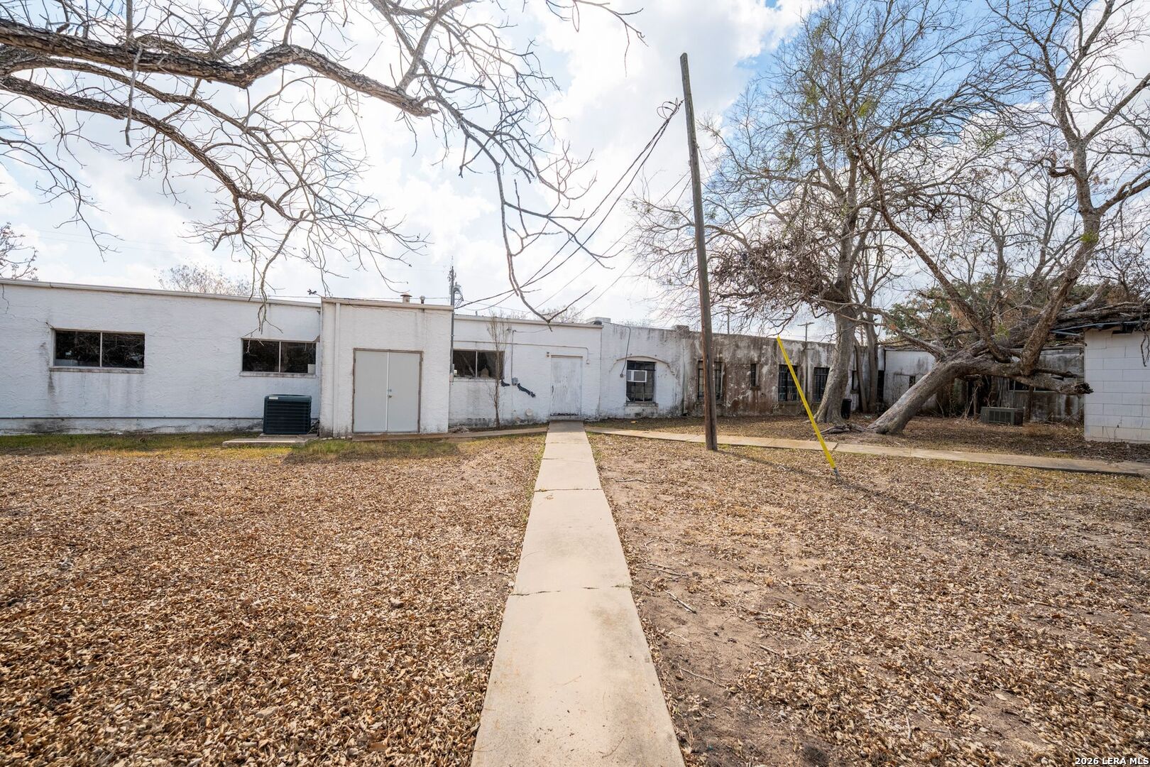 Commercial Sale in Kenedy 5