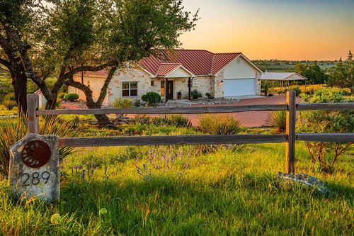 289 Scenic Outlook Trl, Fredericksburg, TX, 78624-6879 | Card Image