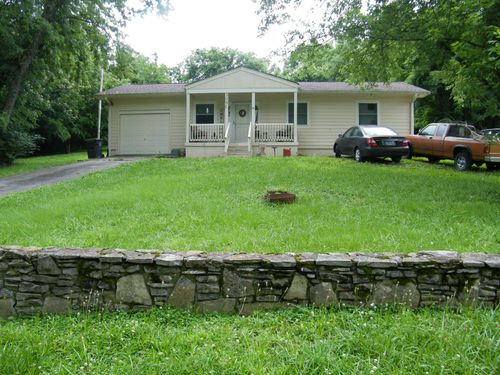 309 W Main St, Hartsville, TN, 37074-1338 | Card Image