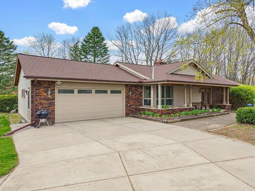 4896 Sunset View Drive, West Bend, WI, 53095 | Card Image