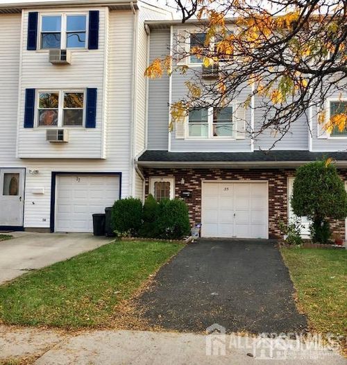 35 Larch St, Carteret, NJ, 07008-2470 | Card Image