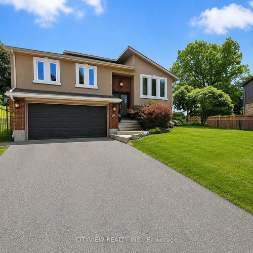 372 Kribs St, Cambridge, ON, N3C3L6 | Card Image