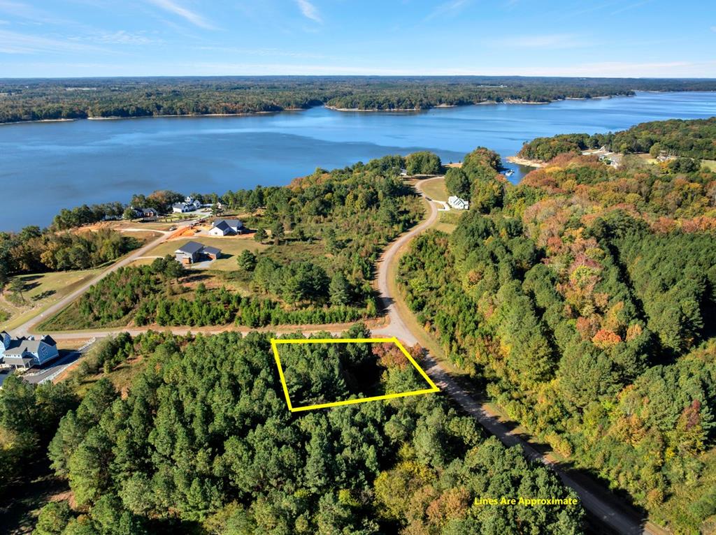 Land in Clarksville