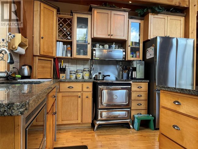 130 8 Th St, House other with 2 bedrooms, 3 bathrooms and null parking in Kaslo BC | Image 37