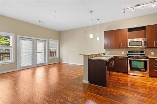 204-870 Inman Village Pkwy Ne, Atlanta, GA, 30307-5546 | Card Image