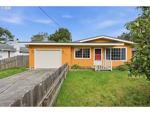 745 Seagate Ave, Coos Bay, OR, 97420-3030 | Card Image