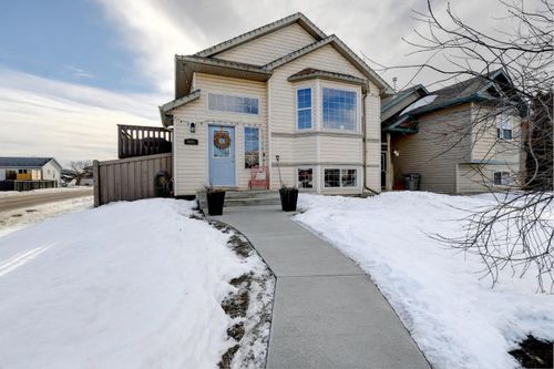 8801 67 Ave, Grande Prairie, AB, T8W2X9 | Card Image