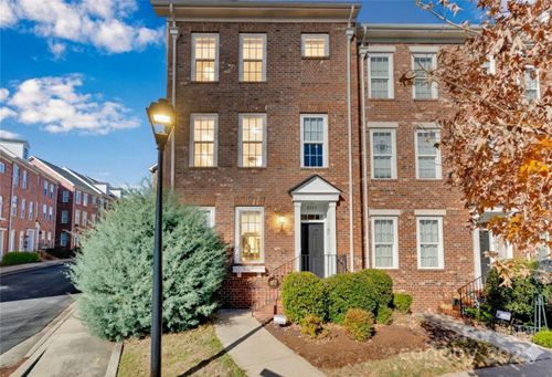 2305 Silver Crescent Dr, Charlotte, NC, 28273-3575 | Card Image