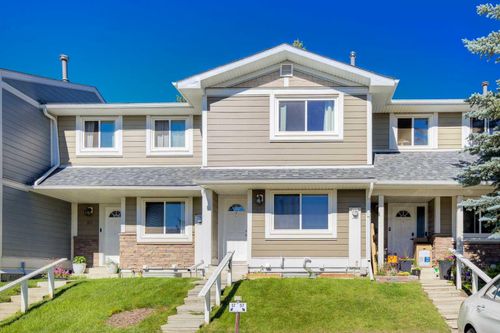 57 Georgian Villas Ne, Calgary, AB, T2A7C2 | Card Image