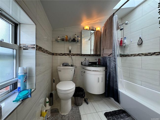 1303 128 Th St, Home with 6 bedrooms, 4 bathrooms and null parking in College Point NY | Image 10