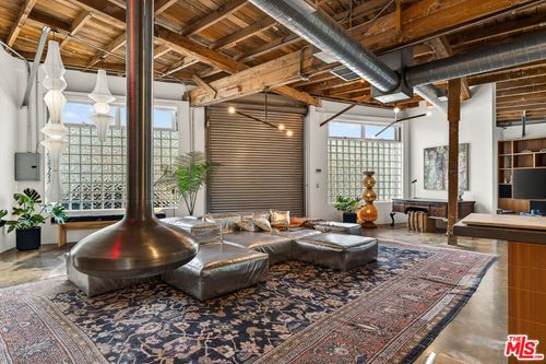 122 Mildred Ave, Venice, CA, 90291-4227 | Card Image