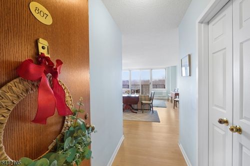 apt-807-300 Main St, Little Falls, NJ, 07424-1363 | Card Image