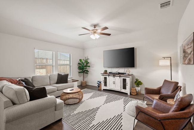 Living room that overlooks backyard | Image 5