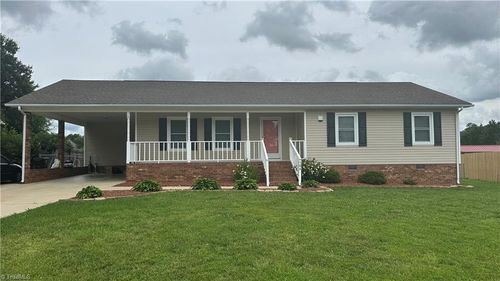 106 Winchester Ct, Trinity, NC, 27370-9467 | Card Image