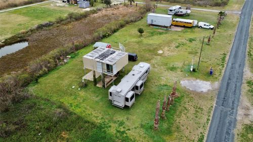 1106 N Tuna Dr, Crystal Beach, TX, 77650 | Card Image